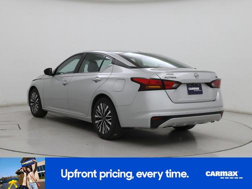 Silver 2024 Nissan Altima SV