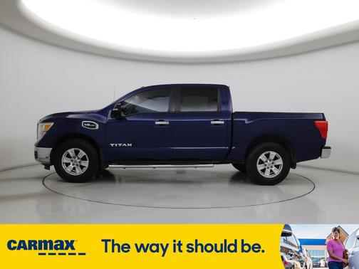 2017 Nissan Titan SV
