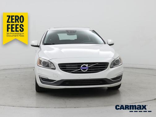 White 2015 Volvo V60 T5 Platinum