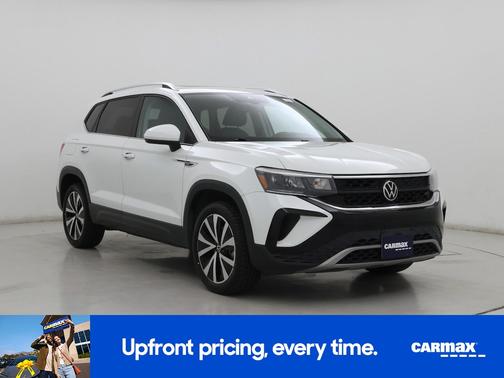 White 2022 Volkswagen Taos SE