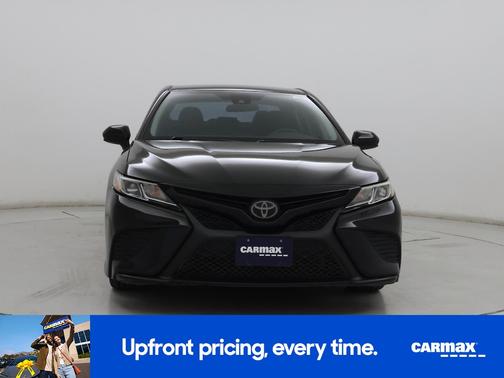 Black 2019 Toyota Camry SE