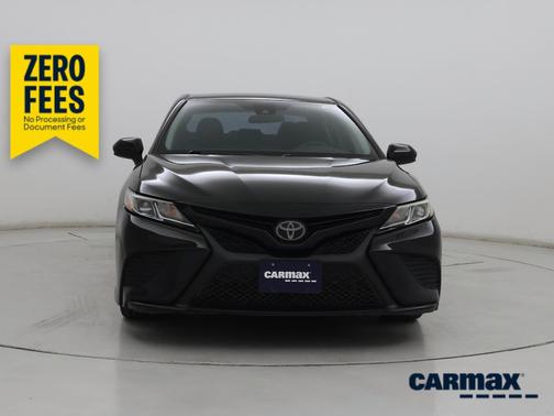 Black 2019 Toyota Camry SE