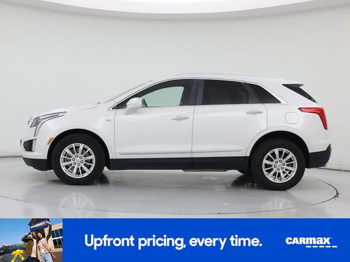 White 2018 Cadillac XT5 Luxury