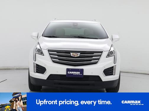 White 2018 Cadillac XT5 Luxury
