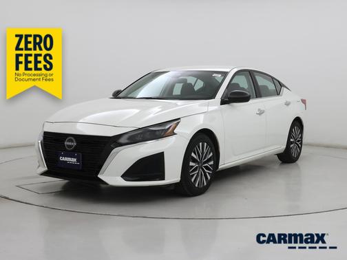 White 2025 Nissan Altima SV