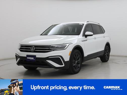 White 2024 Volkswagen Tiguan SE