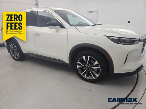 White 2023 INFINITI QX60 Luxe