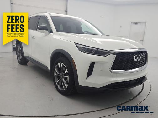 White 2023 INFINITI QX60 Luxe