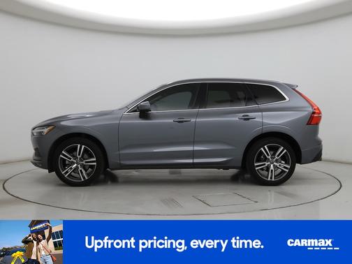 Gray 2020 Volvo XC60 T5 Momentum
