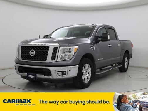 2017 Nissan Titan SV