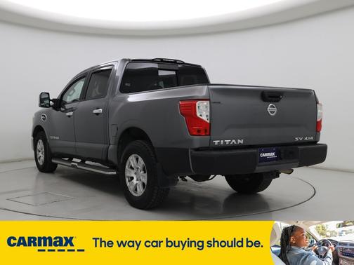 2017 Nissan Titan SV