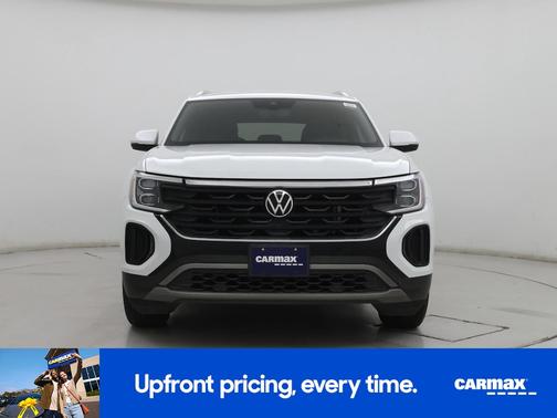 White 2024 Volkswagen Atlas Cross Sport SE