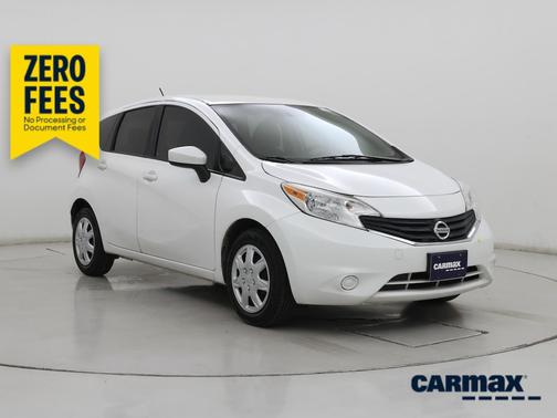 White 2016 Nissan Versa SV