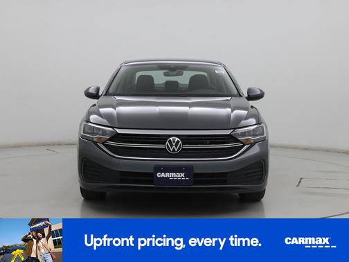 Gray 2024 Volkswagen Jetta SE