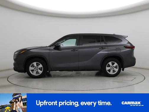 Gray 2024 Toyota Highlander LE