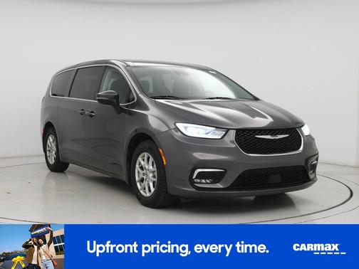Gray 2023 Chrysler Pacifica Touring L