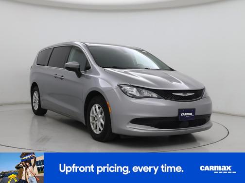 2021 Chrysler Voyager LX
