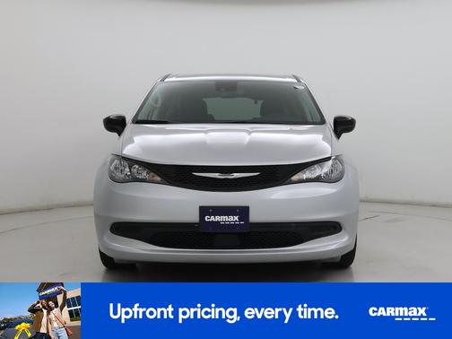 2024 Chrysler Voyager LX