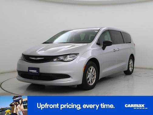 2024 Chrysler Voyager LX