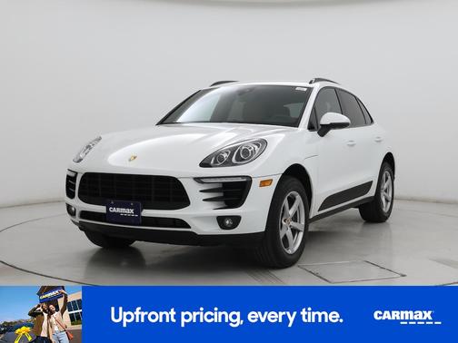 2017 Porsche Macan Base (PDK)