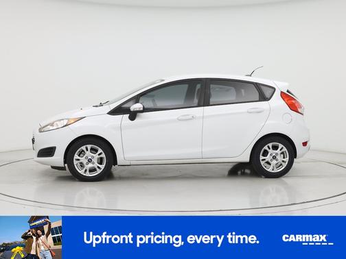 White 2016 Ford Fiesta SE