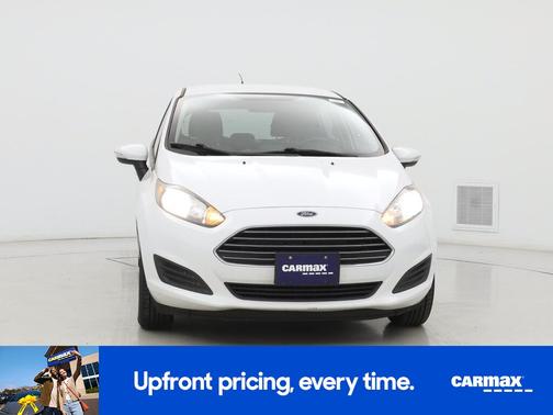 White 2016 Ford Fiesta SE
