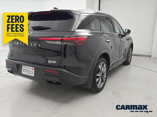 Black 2023 INFINITI QX60 Luxe