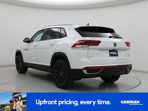White 2022 Volkswagen Atlas Cross Sport SE w/Tech