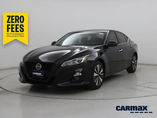 Black 2019 Nissan Altima SL