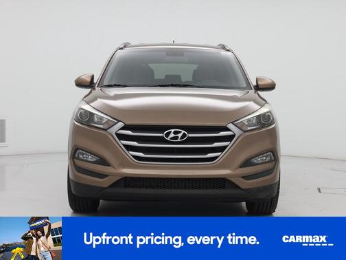 Gold 2017 Hyundai TUCSON SE