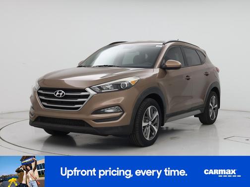Gold 2017 Hyundai TUCSON SE