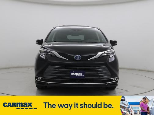 2022 Toyota Sienna Platinum