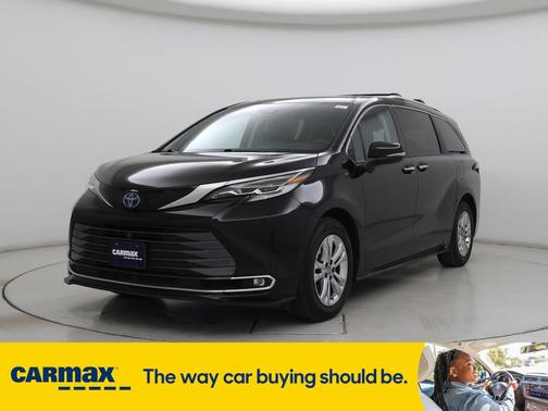 2022 Toyota Sienna Platinum