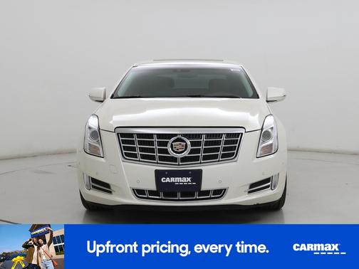 White 2015 Cadillac XTS Luxury