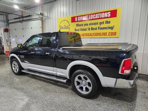 Black Clear Coat/Bright Silver Metallic Clear Coat 2014 RAM 1500 Laramie