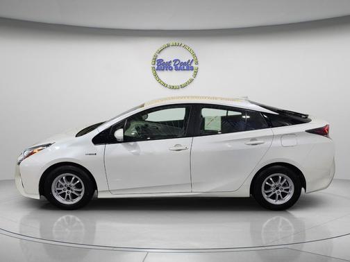 2016 Toyota Prius Three