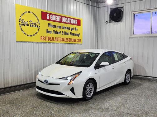 2016 Toyota Prius Three
