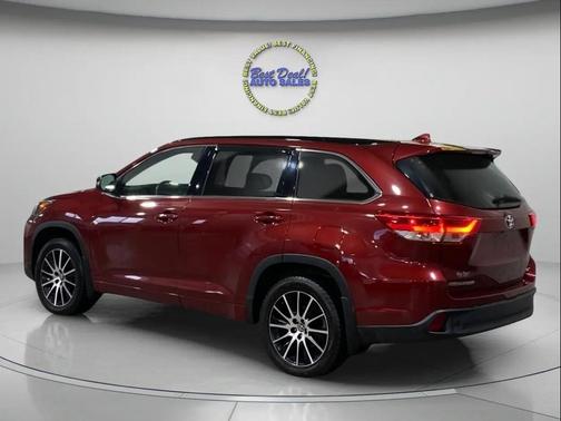 2017 Toyota Highlander SE