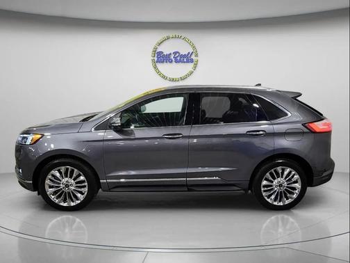 2021 Ford Edge Titanium