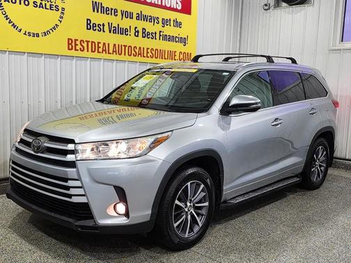 Celestial Silver Metallic 2018 Toyota Highlander XLE