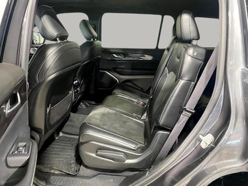 2022 Jeep Grand Cherokee L Altitude