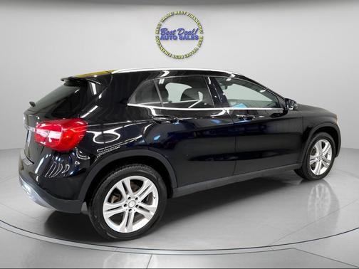 2017 Mercedes-Benz GLA 250 Base