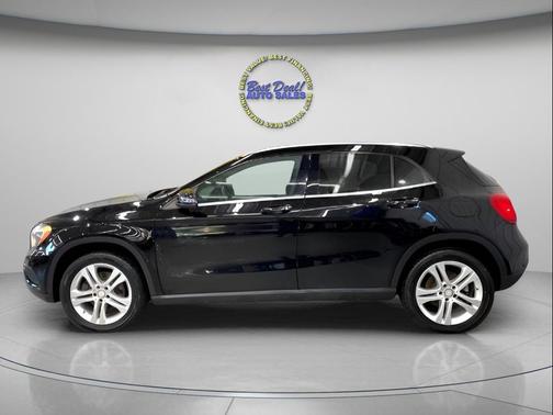 2017 Mercedes-Benz GLA 250 Base