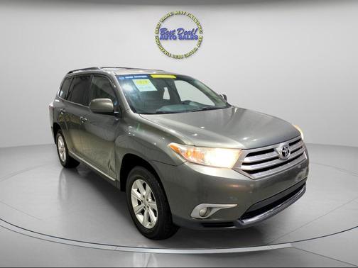 2011 Toyota Highlander SE