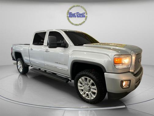 2015 GMC Sierra 2500 Denali