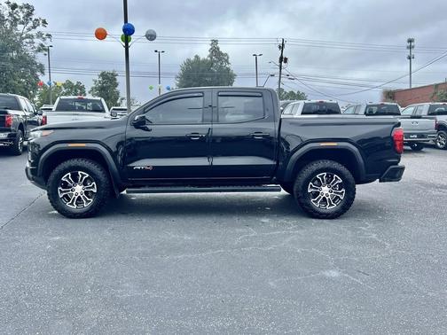 2023 GMC Canyon AT4