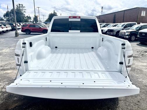 2023 RAM 2500 Laramie Crew Cab 4x4 6'4' Box