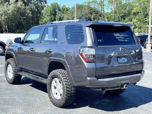 2020 Toyota 4Runner SR5