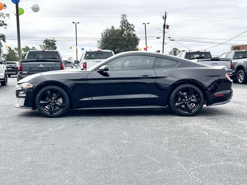 2021 Ford Mustang EcoBoost