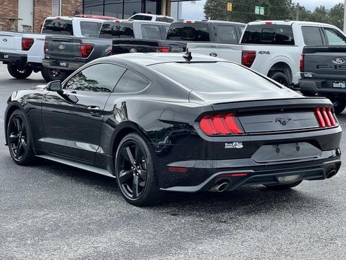 2021 Ford Mustang EcoBoost